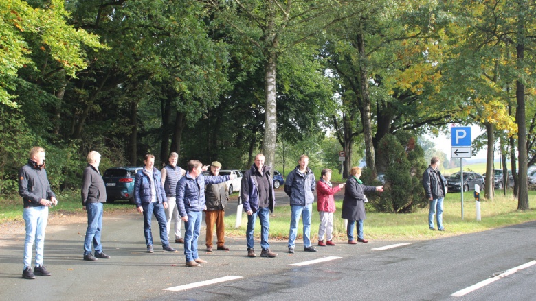 Zwischen Kreepen und Klein Sehlingen: ein Radweg als Form der Bürgerbeteiligung? Zwischen Kreepen und Klein Sehlingen: ein Radweg als Form der Bürgerbeteiligung?